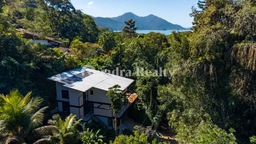 Casa com 4 Quartos à venda, 250m² no Praia Vermelha, Ubatuba