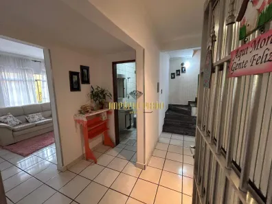 Sobrado com 4 Quartos à venda, 266m² no Cidade Boa Vista, Suzano