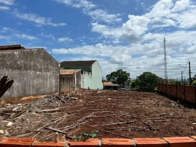 Lote/Terreno à venda, 317m² no Loteamento Chamonix, Londrina