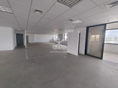 Sala Comercial para alugar, 300m² no Parque Industrial Tomas Edson, São Paulo