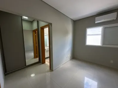 Casa de Condomínio com 3 Quartos para alugar, 260m² no Condomínio Belvedere, Cuiabá