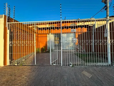 Casa com 3 Quartos para alugar, 270m² no Alvorada, Cuiabá