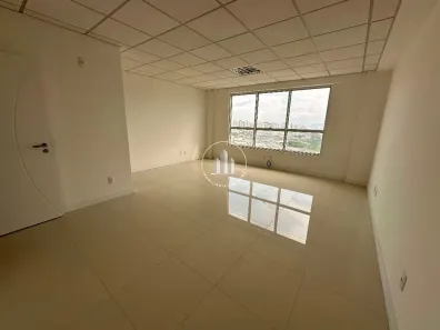 à venda, 33m² no Barreiros, São José