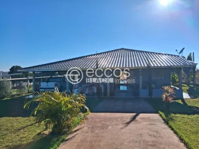 Fazenda/Sítio com 3 Quartos à venda, 230m² no , Prata