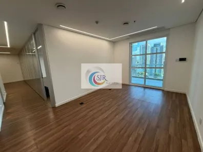 Sala Comercial para alugar, 141m² no Vila Cordeiro, São Paulo