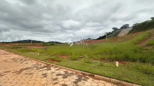 Lote/Terreno à venda, 300m² no São Pedro, Juiz de Fora