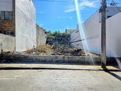 Lote/Terreno à venda, 411m² no Jardim Country Club, Poços de Caldas