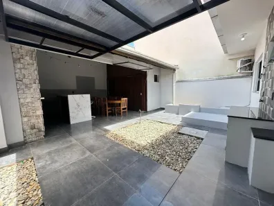 Casa com 2 Quartos à venda, 80m² no Santa Regina, Camboriú