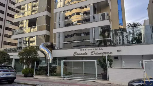 Apartamento com 3 Quartos à venda, 132m² no Centro, Florianópolis