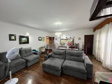 Casa com 4 Quartos para alugar, 396m² no Vila Bastos, Santo André