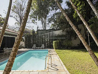 Casa com 3 Quartos para venda ou aluguel, 341m² no Jardim Guedala, São Paulo