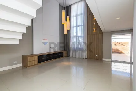 Casa de Condomínio com 4 Quartos à venda, 211m² no Tingui, Curitiba