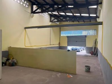 Galpão/Depósito/Armazém para alugar, 100m² no Conquista, Ilhéus