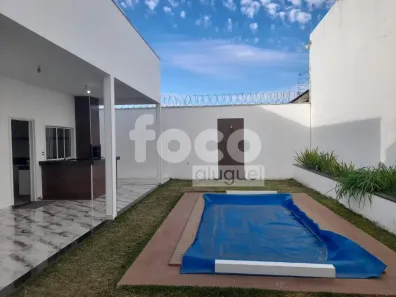 Casa com 3 Quartos para alugar, 170m² no Jardim Inconfidência, Uberlândia