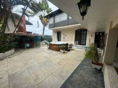 Casa de Condomínio com 4 Quartos para alugar, 238m² no Vila Zezé, Jacareí