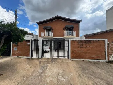 Sobrado com 4 Quartos à venda, 219m² no Vila Pompéia, Campinas
