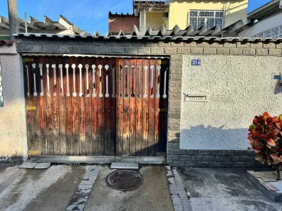 Casa com 3 Quartos à venda, 300m² no Bangu, Rio de Janeiro