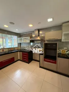 Casa com 3 Quartos à venda, 400m² no Mata Paca, Niterói