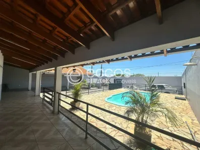 Casa com 2 Quartos à venda, 223m² no Lourdes, Uberaba