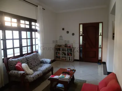 Sobrado com 4 Quartos à venda, 292m² no Parque Residencial Flamboyant, São José dos Campos