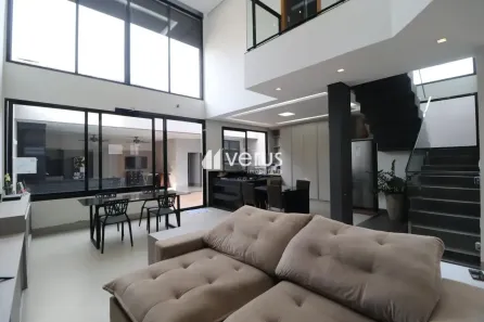 Casa com 4 Quartos para alugar, 224m² no Minas Gerais, Uberlândia