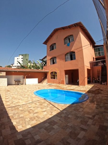 Casa com 3 quartos — Caiçaras, Belo Horizonte