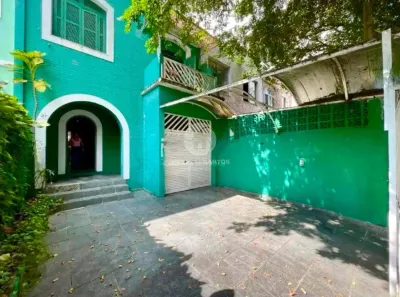 Sobrado com 4 Quartos à venda, 168m² no Pompéia, Santos
