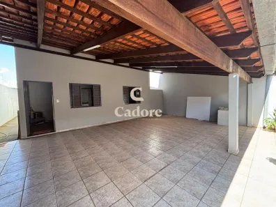 Casa com 3 Quartos à venda, 140m² no Segismundo Pereira, Uberlândia