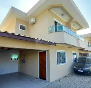 Sobrado com 2 Quartos à venda, 81m² no São João do Rio Vermelho, Florianópolis
