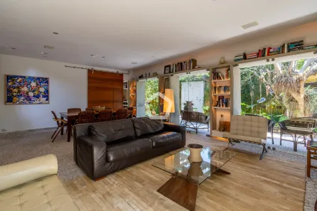 Casa com 4 Quartos à venda, 350m² no Sumaré, São Paulo
