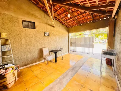 Casa com 3 Quartos à venda, 150m² no Santa Maria, Brasília