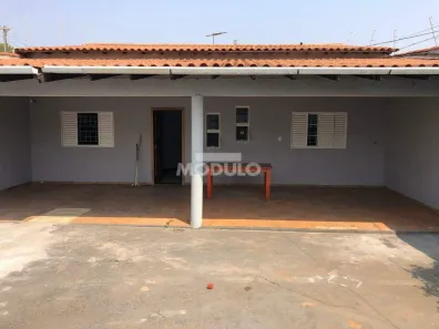 Casa com 2 Quartos à venda, 152m² no Granada, Uberlândia