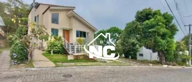 Casa de Condomínio com 3 Quartos à venda, 300m² no Charitas, Niterói
