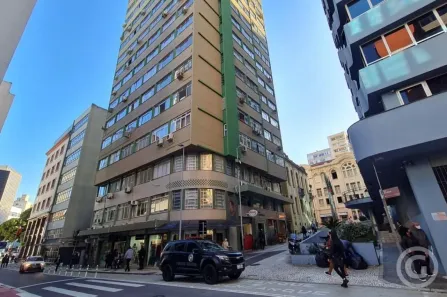 Apartamento com 2 Quartos para alugar, 62m² no Centro, Florianópolis