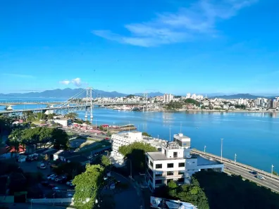 Apartamento com 3 Quartos para alugar, 108m² no Centro, Florianópolis