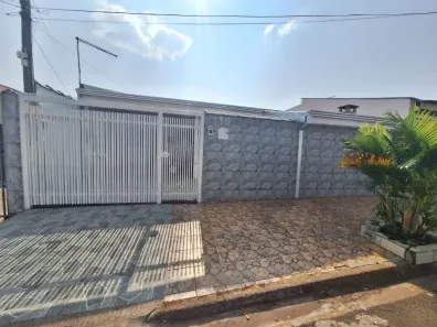 Casa com 4 Quartos à venda, 110m² no Núcleo Habitacional Presidente Jânio da Silva Quadros, Marília