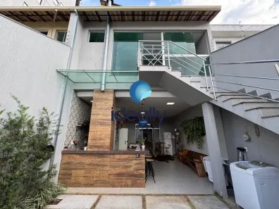 Casa com 3 Quartos à venda, 275m² no Cabral, Contagem
