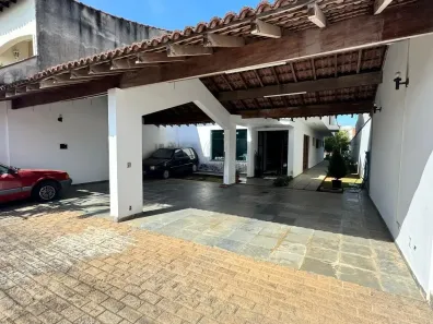 Sobrado com 4 Quartos à venda, 500m² no Vila Oliveira, Mogi das Cruzes