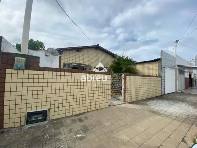 Casa com 3 Quartos à venda, 97m² no Candelária, Natal