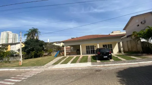 Casa de Condomínio com 2 Quartos para alugar, 100m² no Jardim Flamboyant, Sorocaba