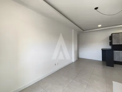 Apartamento com 2 Quartos para alugar, 73m² no Centro, Joinville