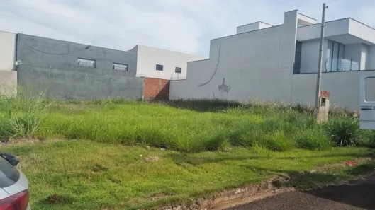 Lote/Terreno à venda, 200m² no Bom Jardim, Maringá