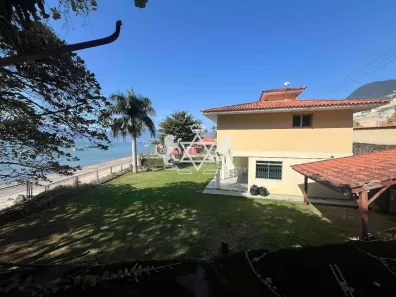 Sobrado com 4 Quartos à venda, 275m² no São Francisco da Praia, São Sebastião