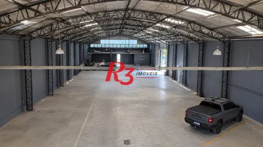 Galpão/Depósito/Armazém à venda, 2100m² no Paquetá, Santos