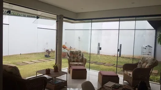 Casa de Condomínio com 3 Quartos à venda, 200m² no Jardim Tropical, Mogi Mirim