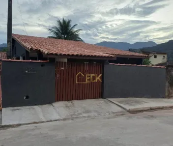 Casa com 3 Quartos à venda, 180m² no Ipiranguinha, Ubatuba