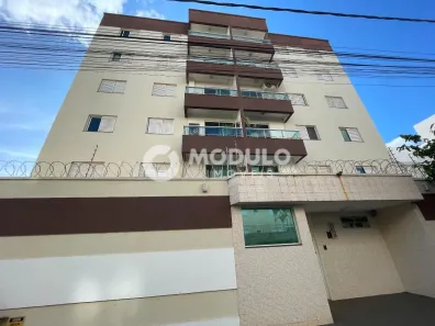 Apartamento com 3 Quartos para alugar, 125m² no Santa Mônica, Uberlândia