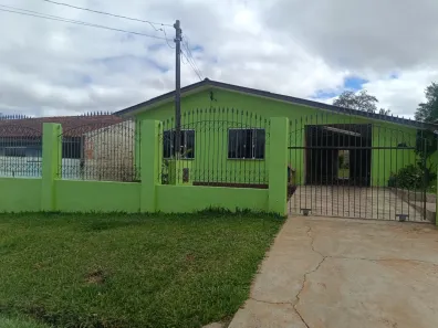 Casa com 3 Quartos à venda, 160m² no Uvaranas, Ponta Grossa