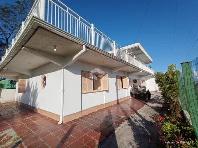 Casa com 3 Quartos à venda, 135m² no Balneário Pinhal, Balneário Pinhal