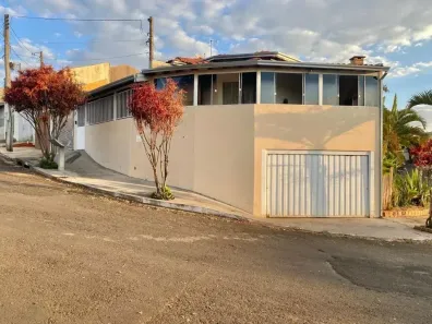 Casa com 3 Quartos à venda, 250m² no Professor José Augusto da Silva Ribeiro, Marília